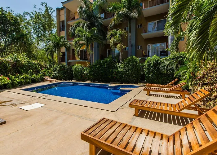 Walk To Beach! W/ 2 Balconies Hébergement de vacances *